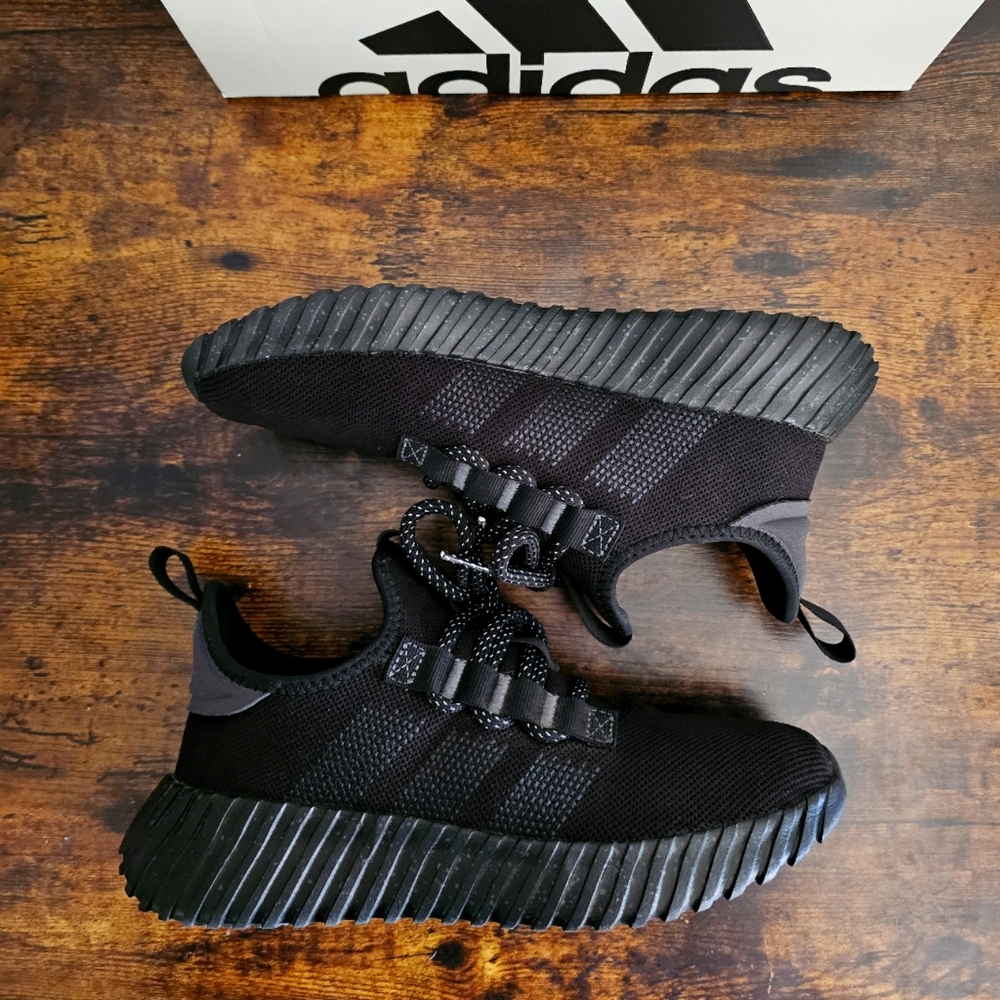 Adidas Women Kaptir Flow Black Size 8